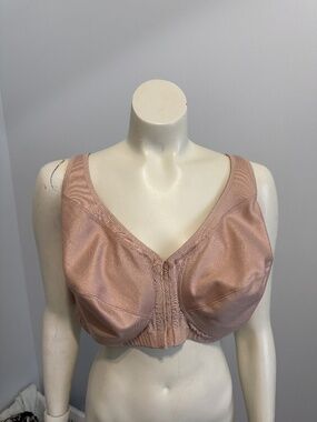 Glamorise bra,48 C. Nude